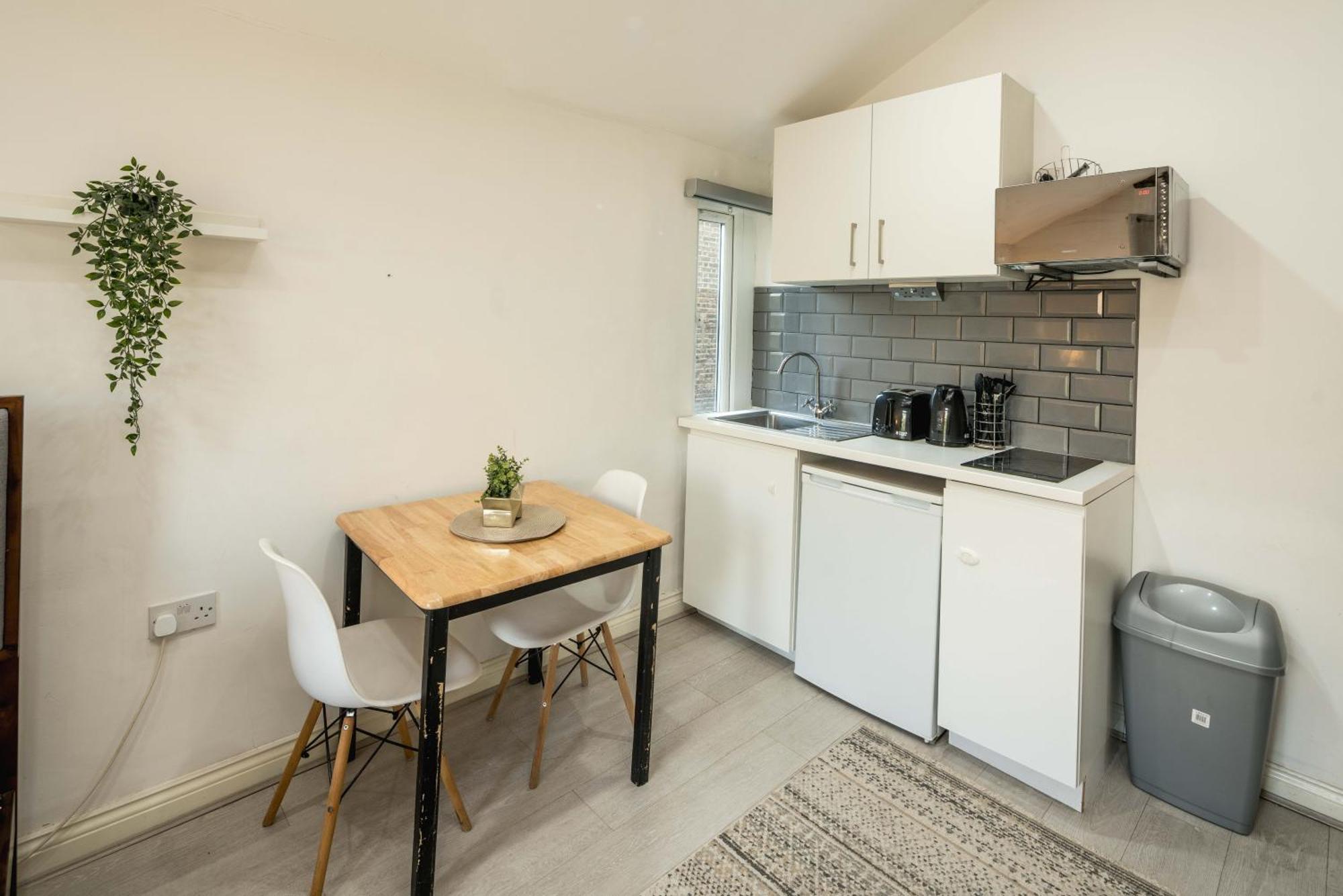 Balcony For 4 By Hampstead & Kilburn Station Appartement Londres